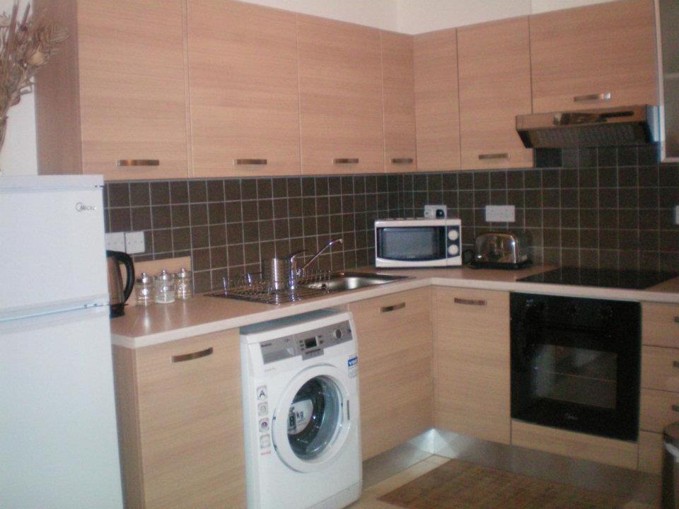 103 Elegant 2 Bed Apartment With Free Wifi, Ac, Pool & Gym! Larnaca Extérieur photo