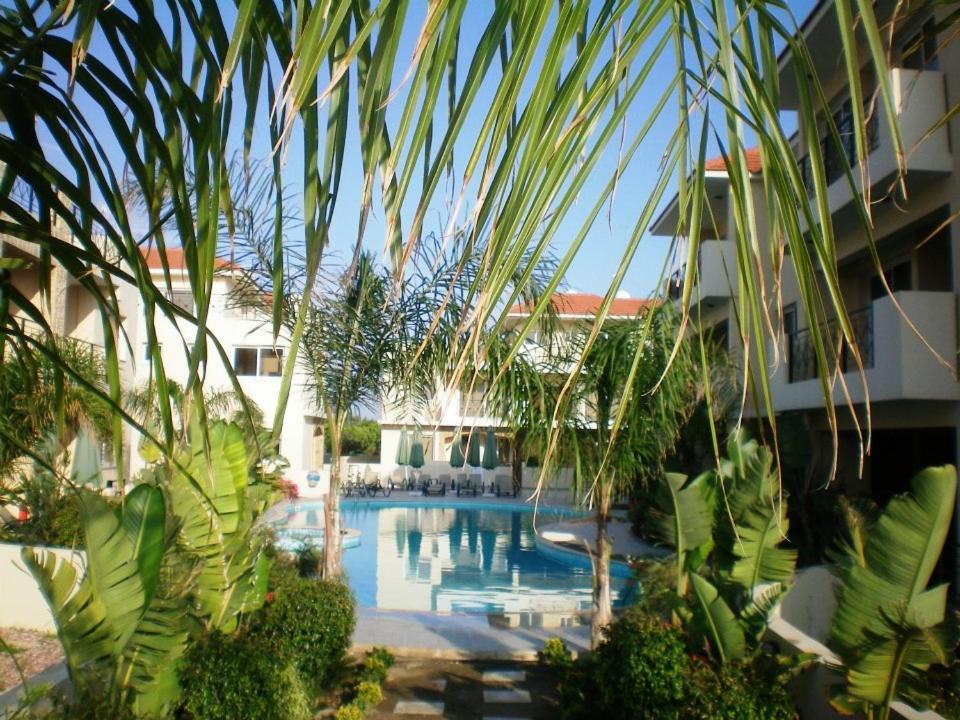 103 Elegant 2 Bed Apartment With Free Wifi, Ac, Pool & Gym! Larnaca Extérieur photo