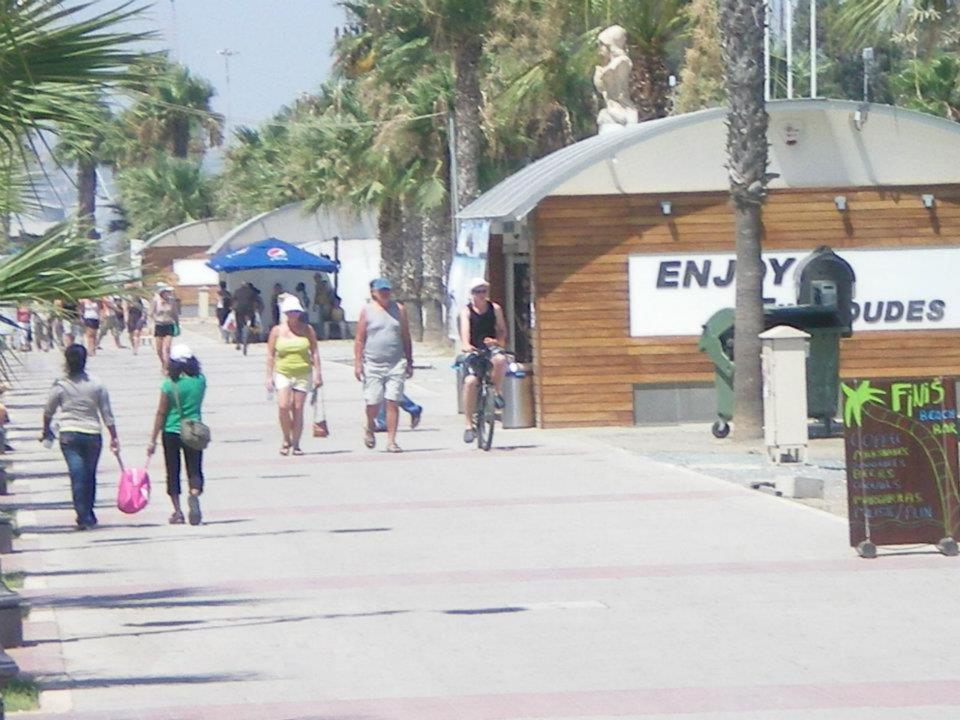 103 Elegant 2 Bed Apartment With Free Wifi, Ac, Pool & Gym! Larnaca Extérieur photo