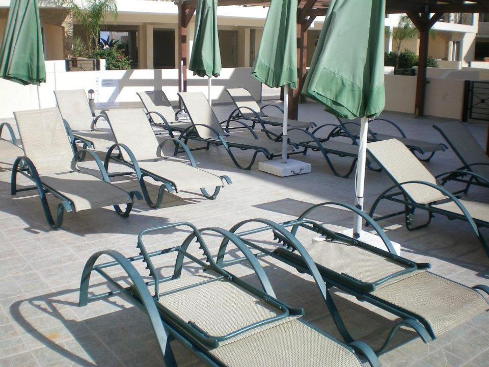 103 Elegant 2 Bed Apartment With Free Wifi, Ac, Pool & Gym! Larnaca Extérieur photo