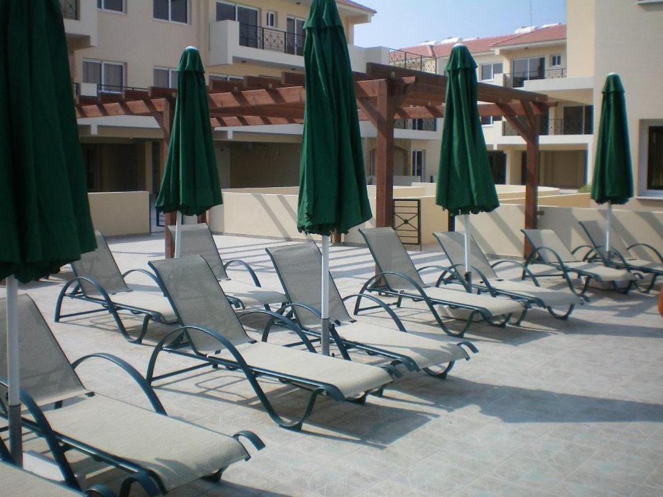 103 Elegant 2 Bed Apartment With Free Wifi, Ac, Pool & Gym! Larnaca Extérieur photo