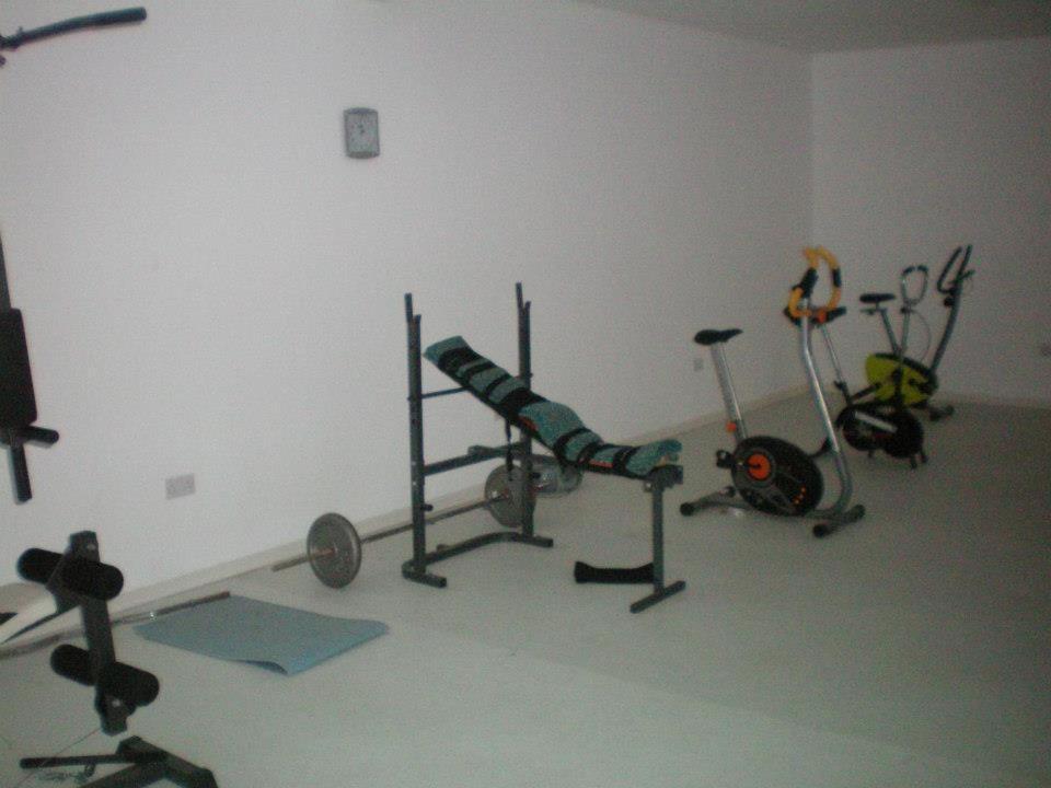 103 Elegant 2 Bed Apartment With Free Wifi, Ac, Pool & Gym! Larnaca Extérieur photo